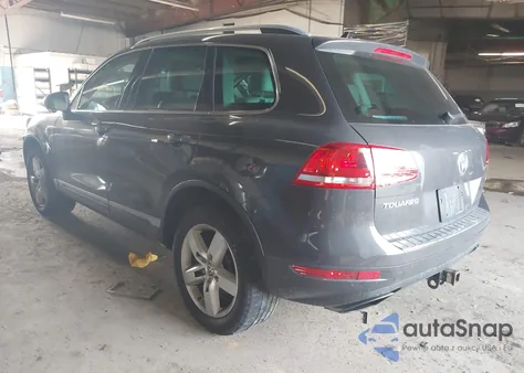2013 Volkswagen Touareg Vr6 Lux z USA, uszkodzony, nr VIN WVGEF9BP7DD002910